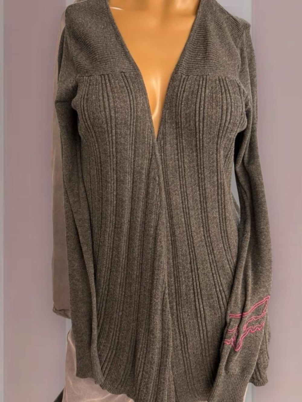 Fox Racing gray ribbed knit open cardigan sweater with pink embroidered logo